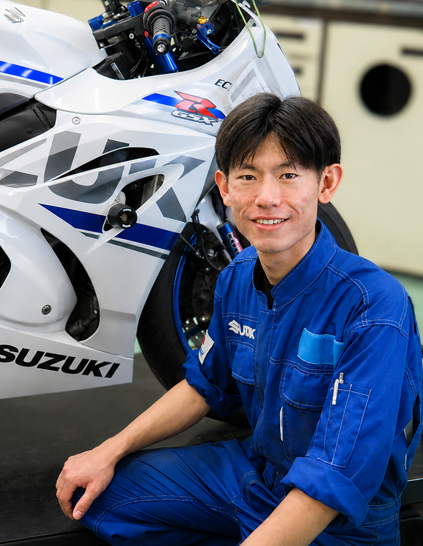 スズキ二輪整備スタッフ先輩社員